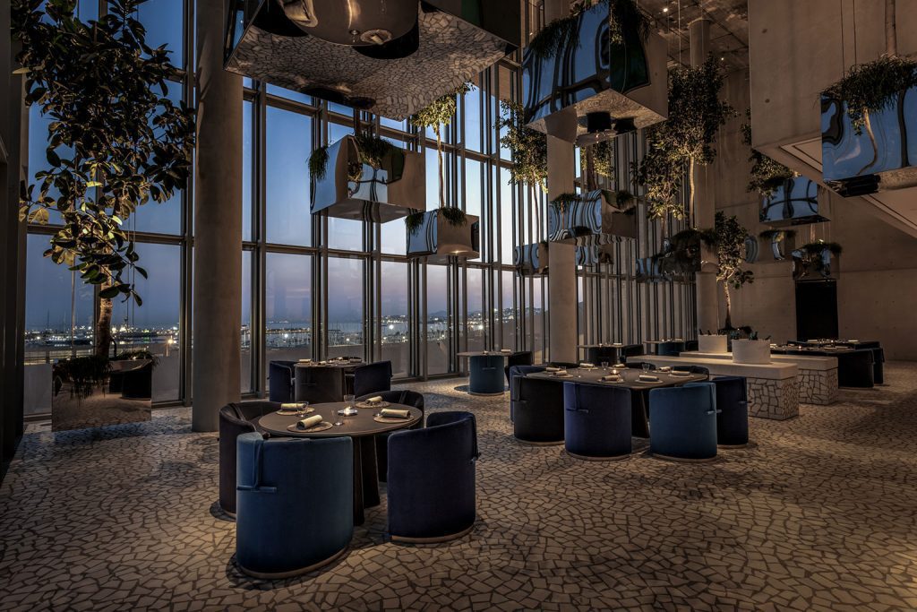 Ανακαλύψτε το Delta Restaurant στο ΚΠΙΣΝ και απολαύστε μια αξέχαστη γαστρονομική εμπειρία με μοναδική ατμόσφαιρα και μαγευτική θέα. Κάντε κράτηση τώρα!