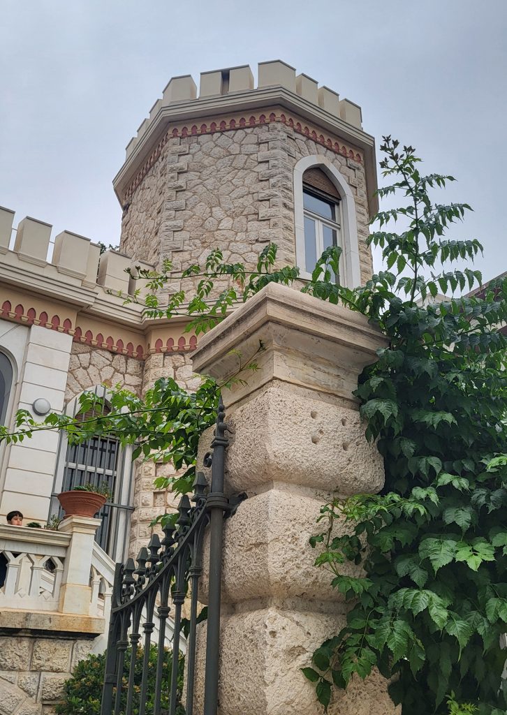 ΜΟΥΣΕΙΟ ΜΠΕΝΑΚΗ ΠΑΙΧΝΙΔΙΩΝ - ΔΕΙΠΝΟΣΟΦΙΣΤΗΡΙΟΝ - ΔΙΑΘΕΣΗ ΧΩΡΩΝ
